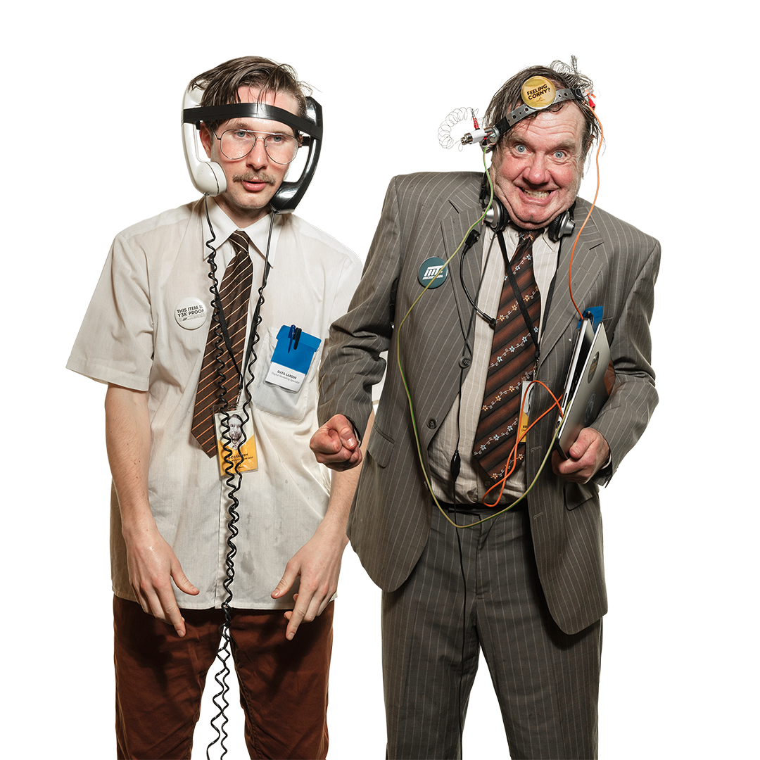 Modern Marketers två kontorskaraktärer med hemmabyggda headset