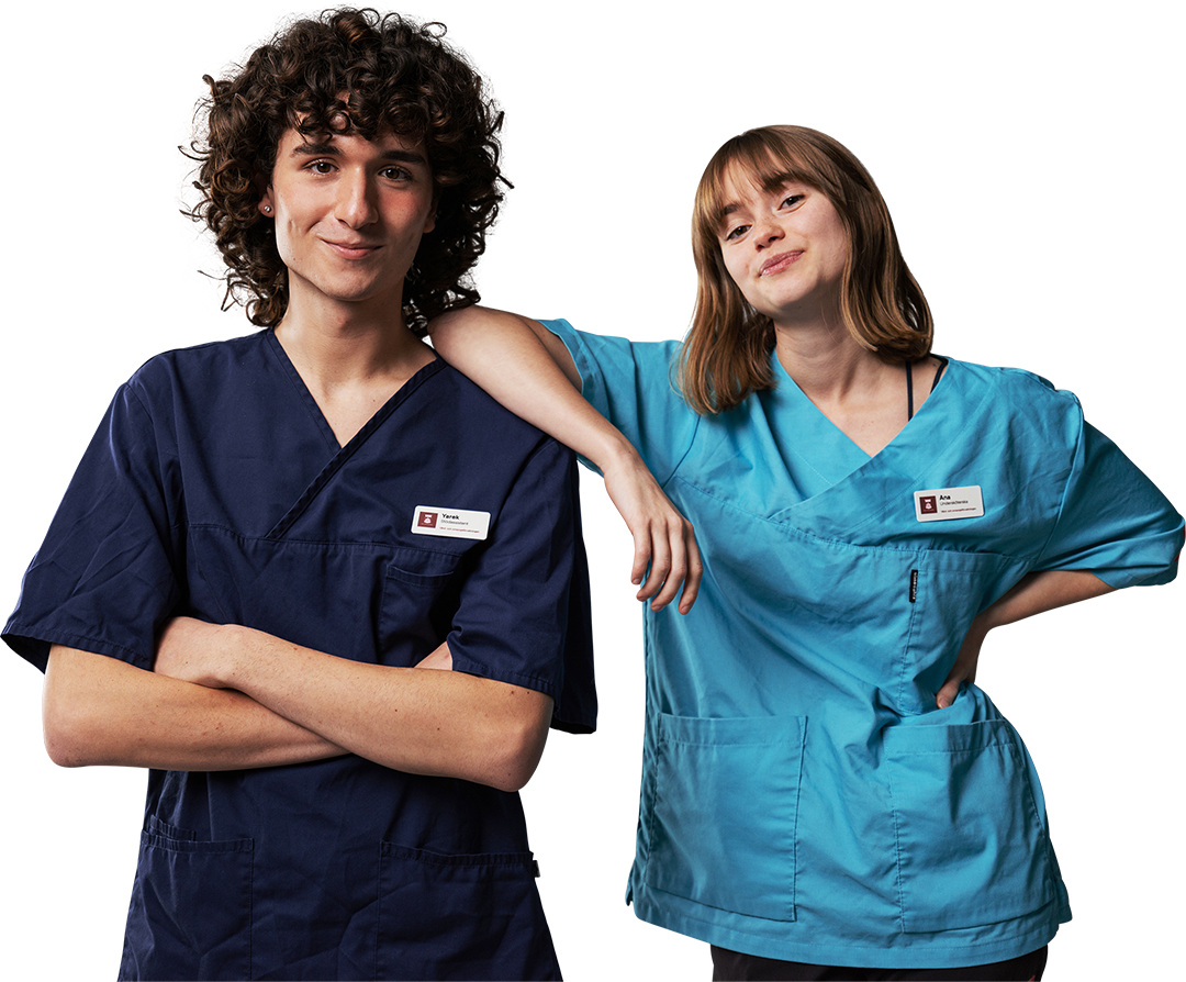 Yarek och Ana i vårdkläder